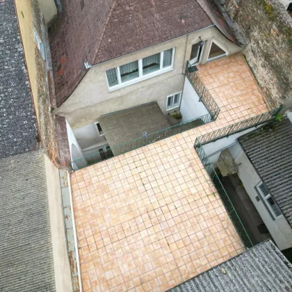 Wohnen in historischen Gemäuern mit herrlicher Dachterrasse mitten in der Altstadt von Stein - Bild 3