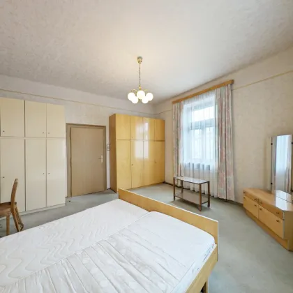 ++NEU++ Sanierungsbedürftige 3-Zimmer Altbau-Wohnung mit großem Umbaupotenzial - Bild 3