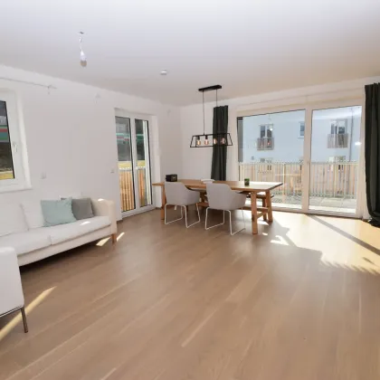 Modern & gemütlich: Dachgeschosswohnung mit großer Terrasse & traumhafter Aussicht! - Bild 3