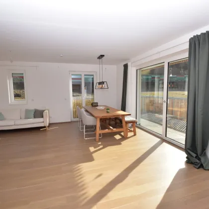 Modern & gemütlich: Dachgeschosswohnung mit großer Terrasse & traumhafter Aussicht! - Bild 2