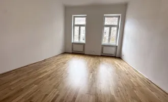 TOLLE LAGE! 1-Zimmer Wohnung in wunderschönem Altbau