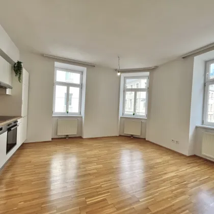 Charmante Eckwohnung in saniertem Altbau - Erstklassige Infrastruktur! - Bild 2