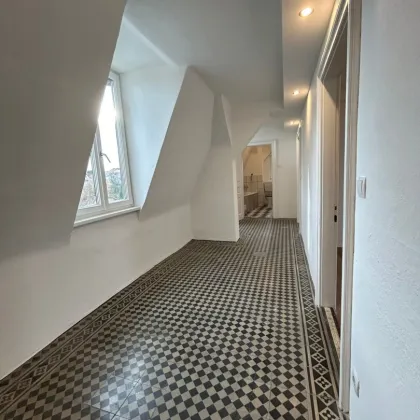 Großzügige Dachgeschosswohnung in der Buckligen Welt – 82m² Wohnfläche, modernes Bad, Fernwärme und Parkplatz! - Bild 2