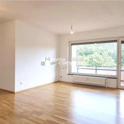 PANORAMA HINTERBRÜHL: Ruhig gelegene, lichtdurchflutete 4-Zimmer Wohnung mit LOGGIA, STELLPLATZ in herrlichster Lage - Bild 3