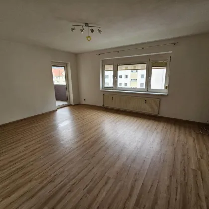 "PREISREDUKTION" PROVISIONSFREI! 3 ZIMMERWOHNUNG MIT LOGGIA - Bild 3