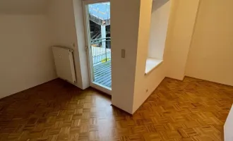 Aufsehenerregende Dreizimmerwohnung mit Balkon, in St. Peter, zur Miete! WG geeignet!