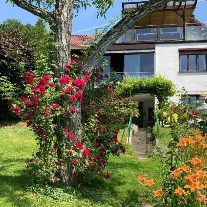 Repräsentativer Mehrgenerationen-Wohntraum mit luxuriösen Details auf idyllischem Gartengrundstück mit Pool - Bild 3