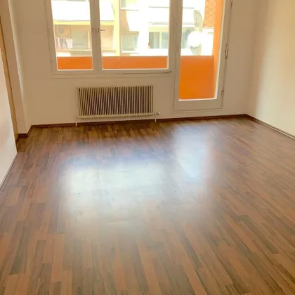 Moderne 4 Zimmer Stadtwohnung mit Loggia und Einbauküche in zentraler Lage - 110m² für 570.000,00 € - Bild 2