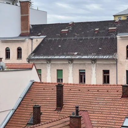 Über den Dächern von Graz inklusive Schloßbergblick - Bild 2