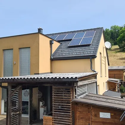 Tolles Einfamilienhaus mit integrierter Garage und südseitigem Flachdachturm in ruhiger Grünlage. - Bild 3