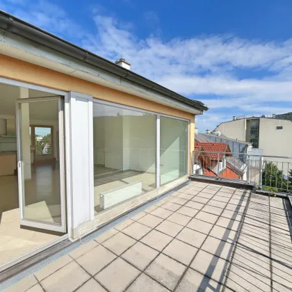 EXKLUSIVE WOHNUNG MIT 2 TERRASSEN IN TOPLAGE - DAS PERFEKTE ZUHAUSE FÜR ANSPRUCHSVOLLE KÄUFER. - Bild 3