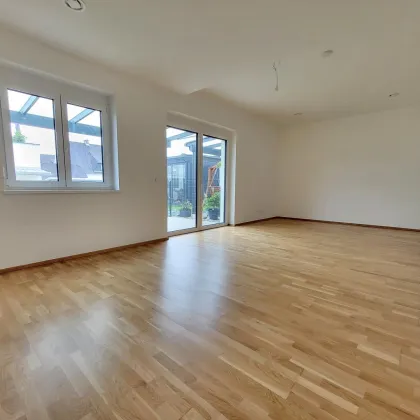 Moderne und Effiziente 3 Zimmer Erstbezugswohnung mit kleinem Eigengarten zum Vorführpreis - Bild 2