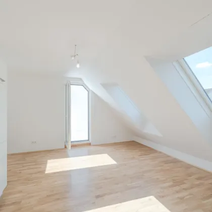 ab sofort verfügbar: helle 3-Zimmer-DG-Wohnung mit sonniger Dachterrasse - Bild 2