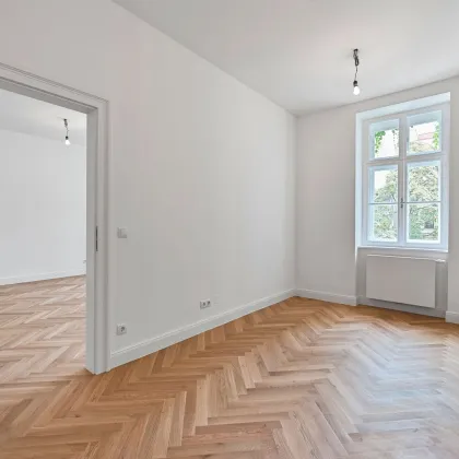 Alt-Erstbezug in bester Stadtlage - Schöne 2-Zimmer-Wohnung in Hofruhelage - Nähe Mariahilfer Straße - Bild 2