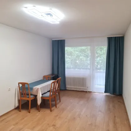 -=NEUES ANGEBOT=- Einzimmerwohnung mit separater Küche und Balkon im 3-Botschaftsviertel! - Bild 3