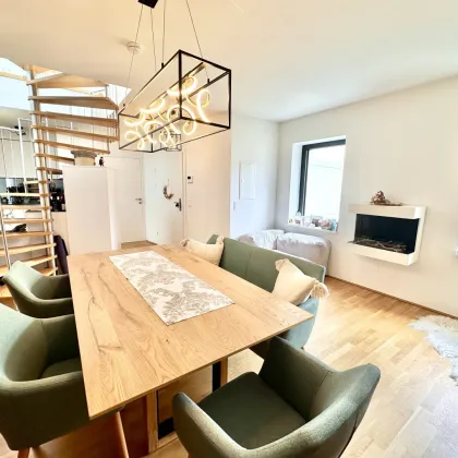 **Exklusive lichtdurchflutete Dachgeschoss-Maisonette mit großer Terrasse und Weitblick über Wien und den Stephansdom in Toplage 1050 Wien** - Bild 2