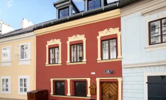 ABSOLUTE RARITÄT AUS PRIVATBESITZ | Stadthaus mitten im Lichtental Grätzl | Sauna | Terrasse | Gewölbekeller