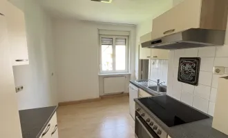 ++Günstige kleine Wohnung mit Küche und Balkon++