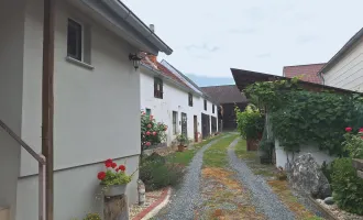 Welgersdorf: Landhaus im Ortsverband mit Stadl und Obstgarten