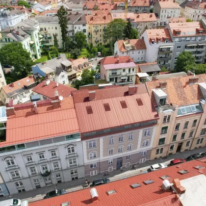 Traumhafte Altbauwohnung im Herzen von St. Leonhard, nahe der TU Graz! 3-Zimmer-Wohnung mit idealer Raumaufteilung und gemütlichem Innenhofbalkon. Perfekt für Stadtliebhaber! Vereinbaren Sie jetzt eine Besichtigung und lassen Sie sich begeistern! - Bild 2