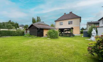 Ein- bzw. Zweifamilienhaus mit entzückendem Garten!