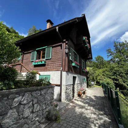 Entzückendes Wohnhaus mit eigener Wasserquelle, Carport - Bild 3