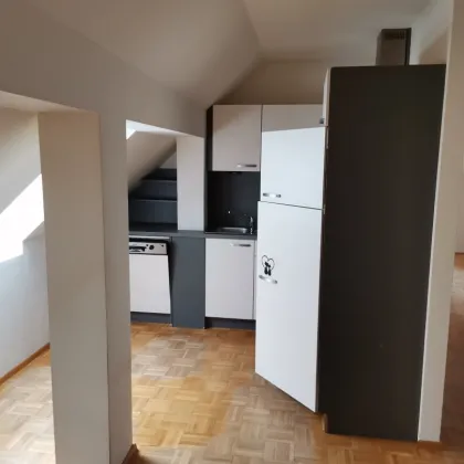 Dachgeschosswohnung in der Innenstadt - Bild 2