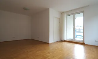 SCHÖNE 3 - ZIMMER WOHNUNG MIT FREIFLÄCHE / NÄHE SAARPARK