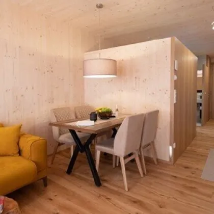 Erstklassiges Wohnen auf 33 m²: Moderne 2-Zimmer Vollholz Wohnung mit Balkon, Stellplatz und Fußbodenheizung in Au! - Bild 2
