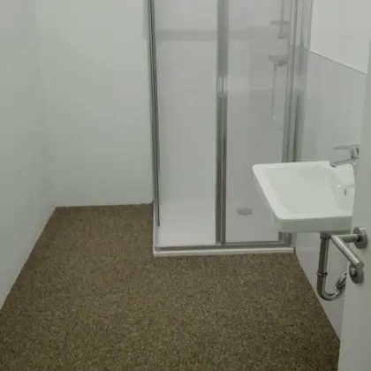 schöne 3-Zimmer-Wohnung mit möblierter Küche im Zentrum von Schärding - Bild 3