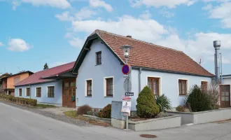 Wohnhaus und ehemalige Werkstatt mit Ausbaupotenzial im Ortskern von Ollern