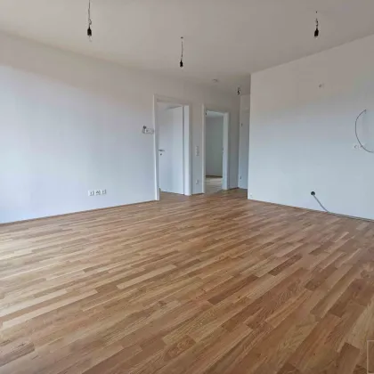 DB IMMOBILIEN | Erstbezug! BARRIEREFREIE 3 Zimmer Wohnung mit Balkon und eigenem Gartenabteil! - Bild 3