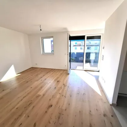 Tolle Wohnung mit Balkon und herrlichem Grünblick - Bild 2