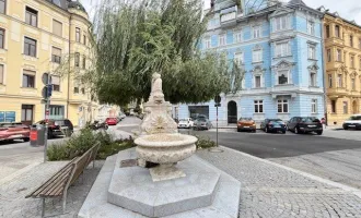 3-Zimmer-Altbauwohnung mit Balkon zum Innenhof