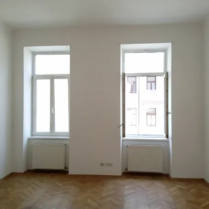 ALLEINVERMITTLUNG! Wünderschöne, gerade kern-sanierte kleine Wohnung in ruhige Lage! - Bild 3