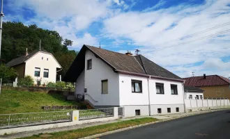 Wohnhaus mit Garten und Nebengebäude, Nähe Friedensburg Stadtschlaining