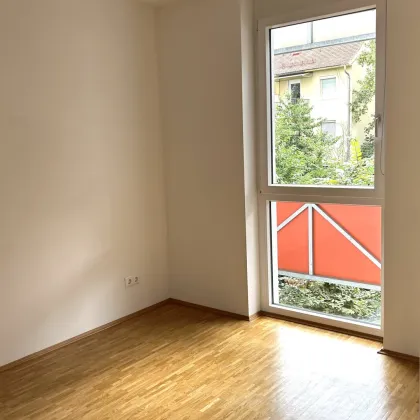 Eine schöne, helle Mietwohnung ideal geeignet für eine Einzelperson, oder auch für zu Zweit! Balkon mit Grünblick und sensationell niedrige Heizkosten! - Bild 3