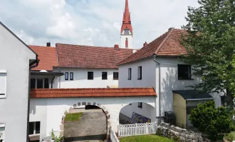 Haus mit 6 Wohnungen in Neumarkter Marktplatzlage