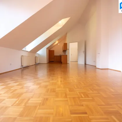 Ruhige, helle 3 Zimmer mit 36 m² Wohnküche und 7,8 m² Balkon, 1. OG, Dachgeschoss - Bild 2