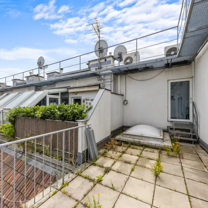 Dachterrasse // Sehr Hell // Palais Lichtenstein und Julius-Tandler Platz - Bild 3