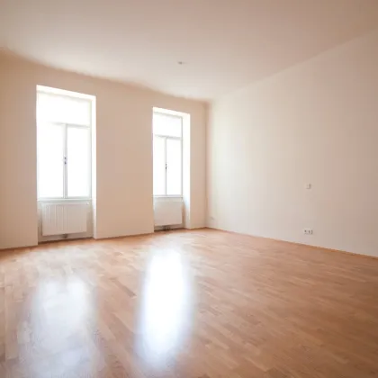 Sonnige, wunderschöne 2-Zimmer Altbau Wohnung in TOP Lage | 80 m zur U3 | Balkon-Anbau möglich - Bild 2