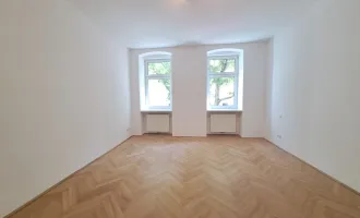 5 Zimmer-Altbauwohnung mit Balkon-Option im beliebten Stuwerviertel!