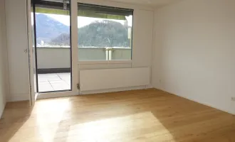 SALZBURG-NEUSTADT NEBEN SALZACHPROMENADE! SCHÖNE 2 ZIMMERWOHNUNG MIT 30 m² TERRASSE!