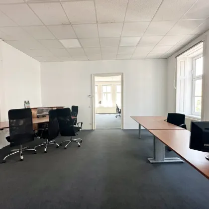 MIETFREI 3 MONATE - EXKLUSIVE LAGE -  BÜROFLÄCHE MIT 104 m²  -  LICHTDURCHFLUTET - ARBEITEN IN DER BELIEBTEN MARIAHILFER STRASSE - 3. STOCK OHNE LIFT - Bild 2