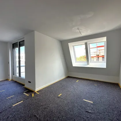 Blumengasse - 2 Zimmer Wohnung mit Terrasse | 2.OG = DG | Neubau - Erstbezug | Klimaanlage | Einbauküche | zzgl. Tiefgaragenstellplatz | Top C13 - Bild 3