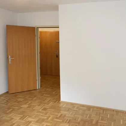 K3 - Sehr schöne und gepflegte 3 Zimmer Gartenwohnung mit großer Terrasse, zentral gelegene Ruhelage - Bild 3