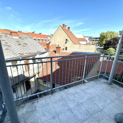 Ideal geschnittene Altbauwohnung mit Balkon in zentraler Lage – in der Grazbachgasse im 1. Grazer Bezirk - Bild 2