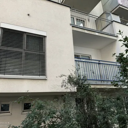 Koffer packen und einziehen - vollmöblierte Wohnung mit Balkon und Garage in zentraler Lage - Bild 2