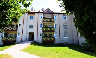 4-Zimmer Eigentumswohnung mit Loggia und 2 Stellplätzen