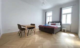 Worauf warten? Stilvoll sanierte 2-Zimmer Wohnung in Top-Lage! Koffer packen und einziehen!